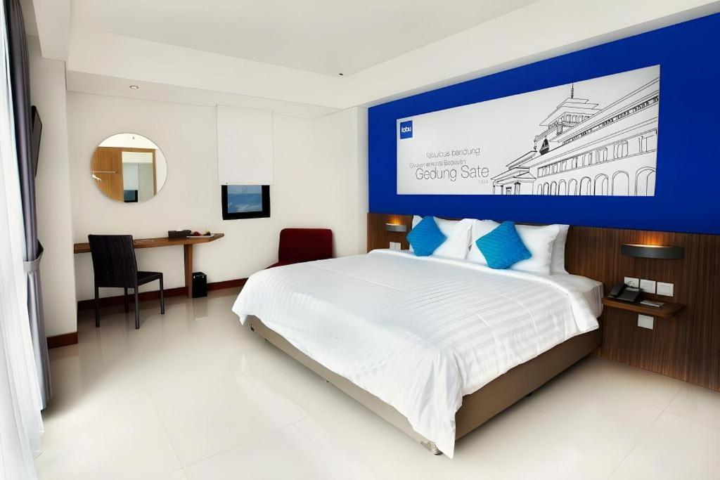 Indies Hotel Bandung Exterior photo